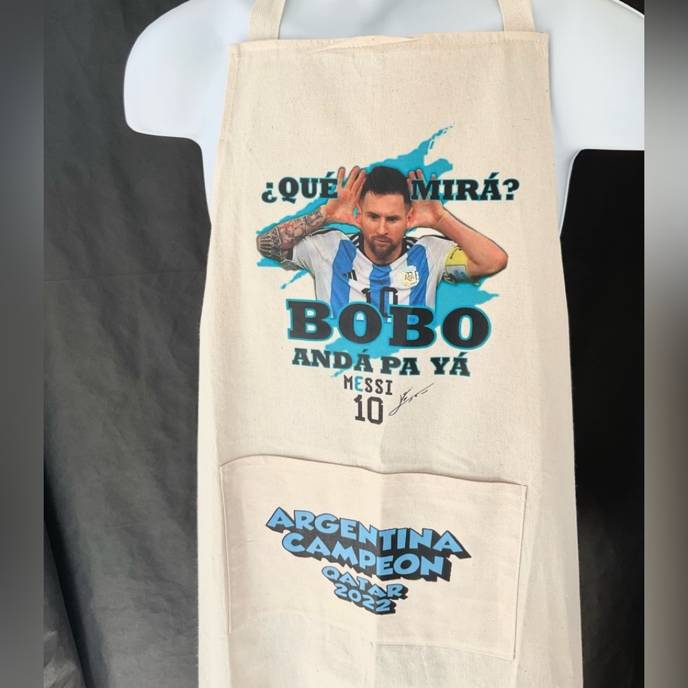 NEW MESSI APRON  Que Mira Bobo? Good quality fabric HAS A FRONT POCKET